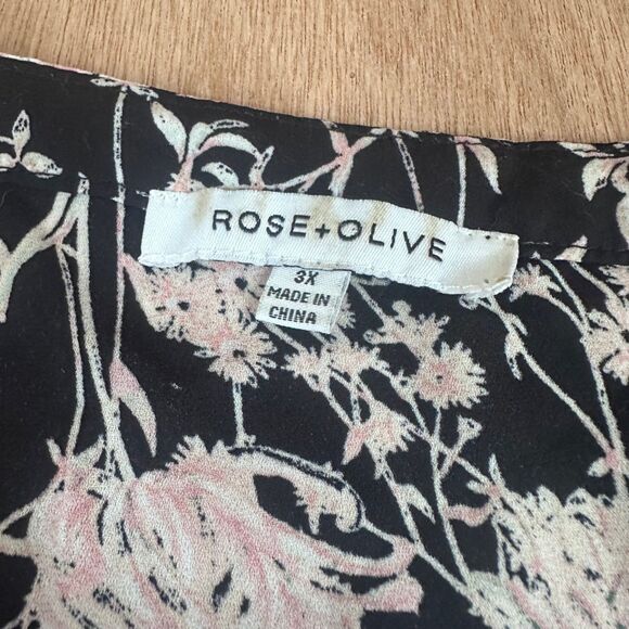 Rose + Olive Black Floral Blouse Women’s 3X Smocked Front Flow Top - Picture 3 of 5